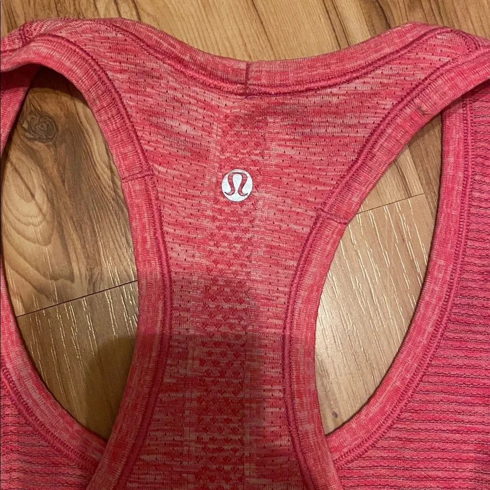 Lulu Lemon Tank - Picture 3 of 3